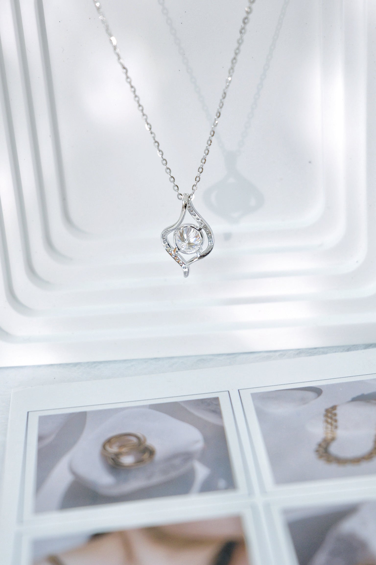 Sunflare Moissanite Necklace 太陽之眼莫桑石頸鏈