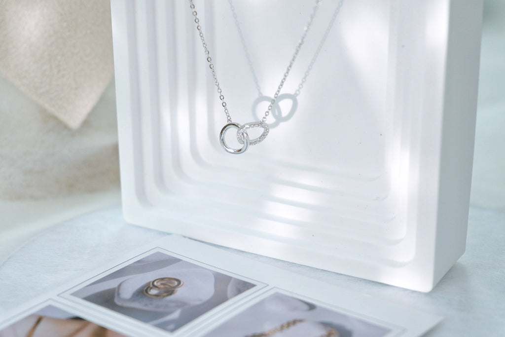Infinite Loop Necklace （Sliver）環環相扣頸鏈（銀）