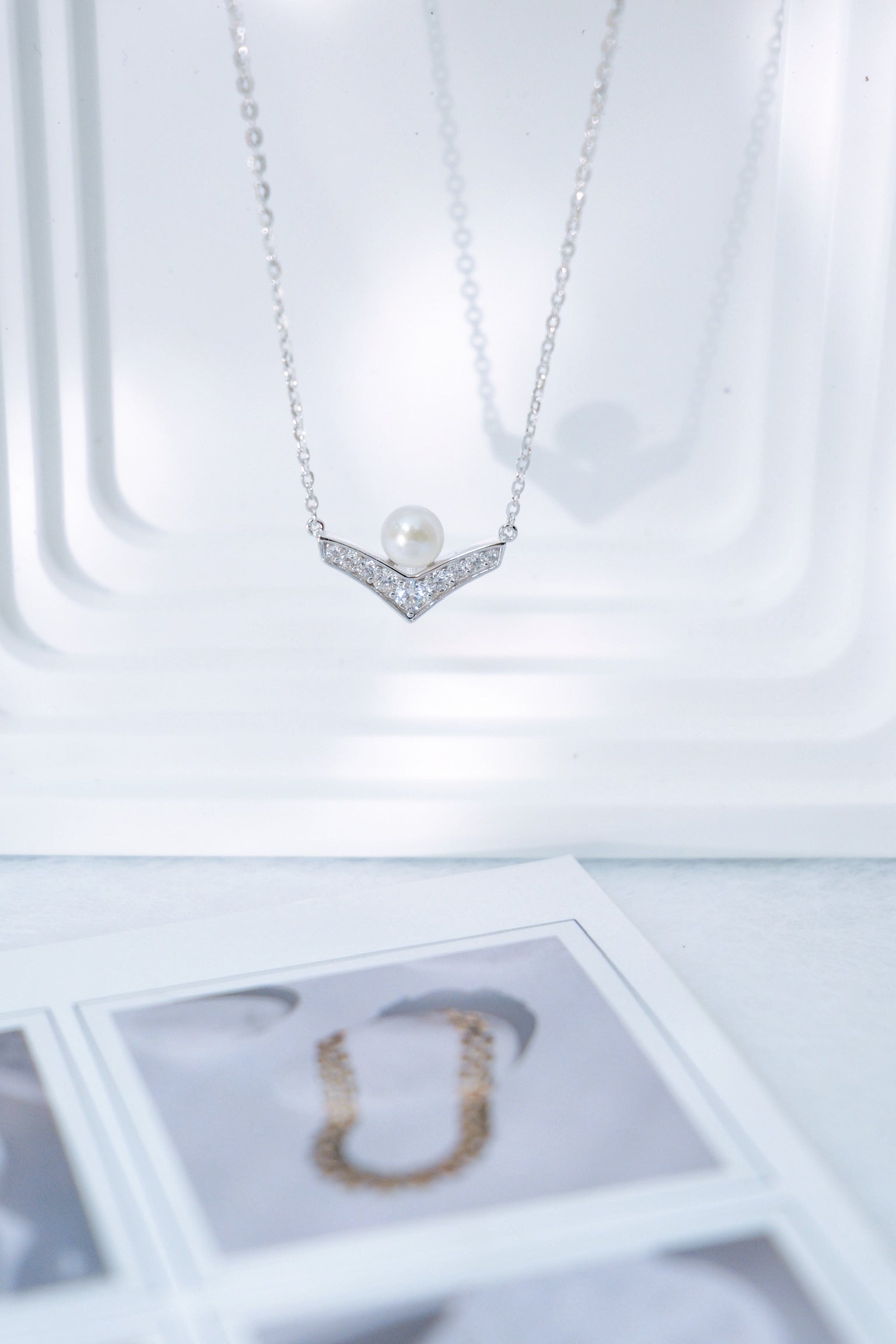 Pearl Trajectory Necklace 珍珠軌跡頸鏈