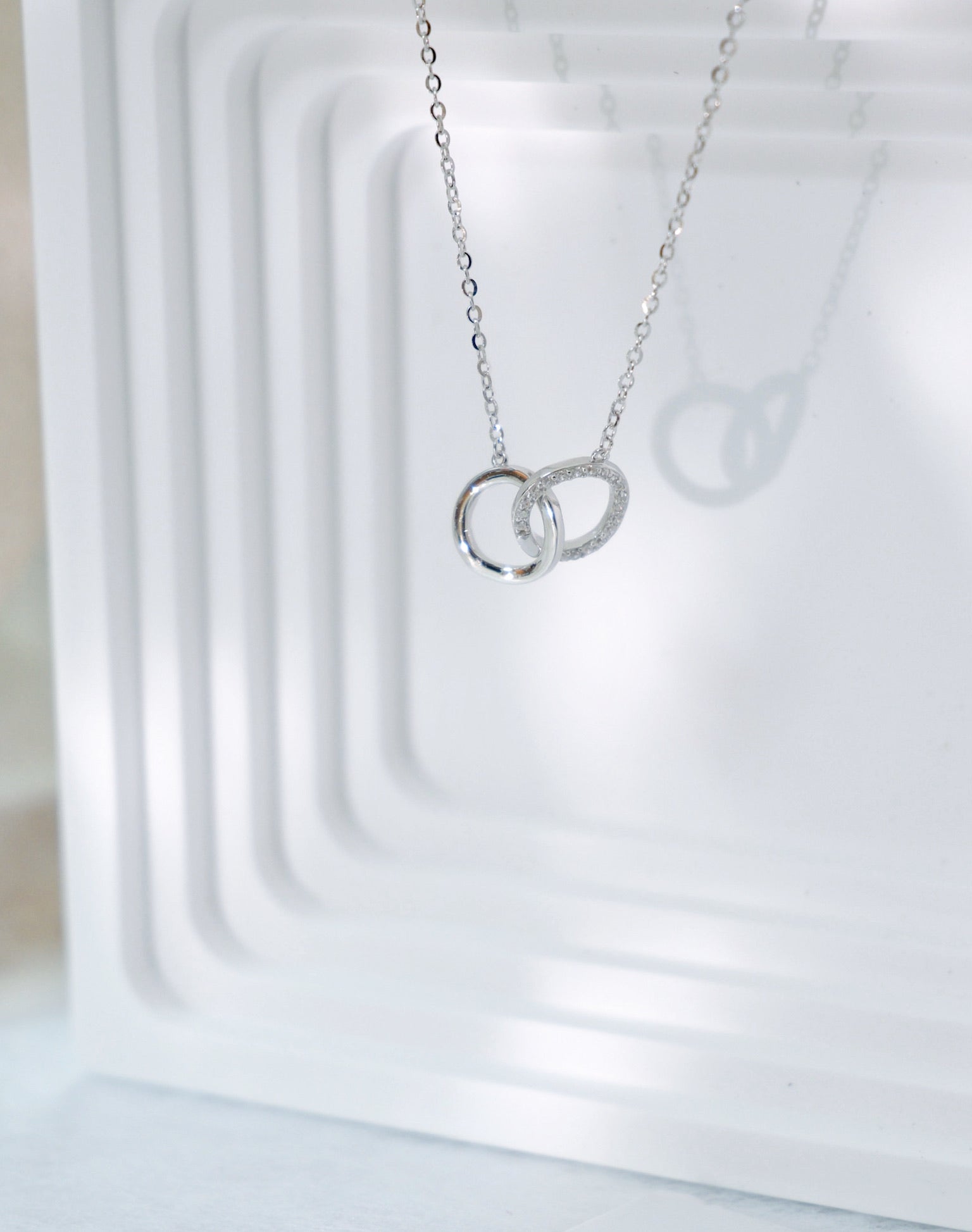 Infinite Loop Necklace （Sliver）環環相扣頸鏈（銀）