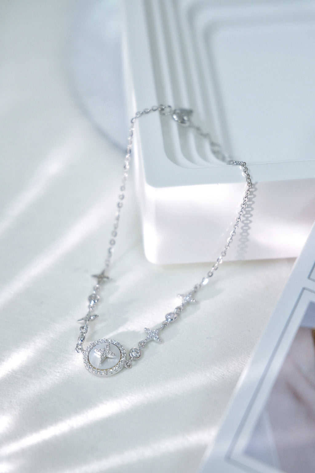 Starlit Glow Bracelet 閃耀星空手鏈