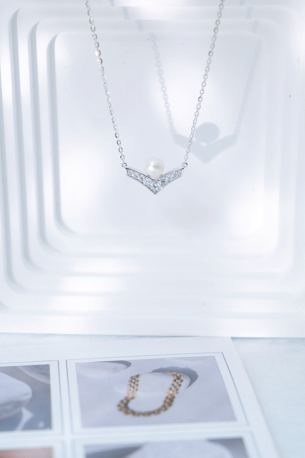 Pearl Trajectory Necklace 珍珠軌跡頸鏈