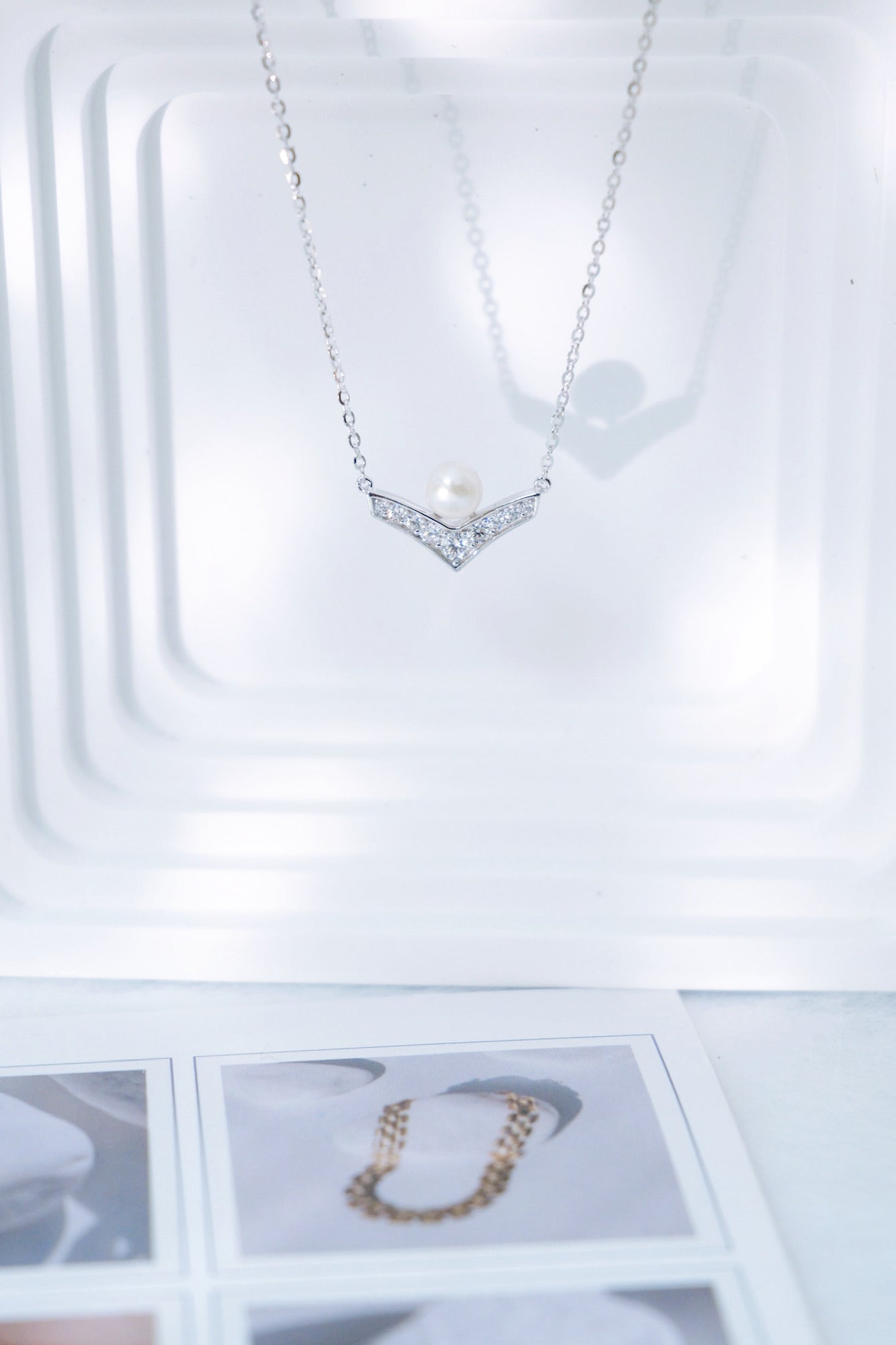 Pearl Trajectory Necklace 珍珠軌跡頸鏈